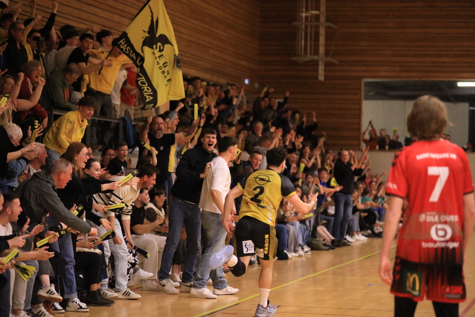 Les supporters réunis dans la salle Bertrand Roiné